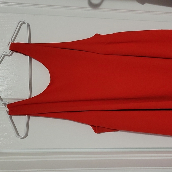 Red dress never worn - Picture 2 of 6